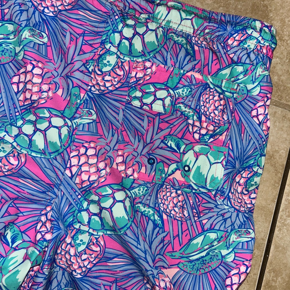 Vineyard vines men’s swim trunks size XL - Picture 6 of 6
